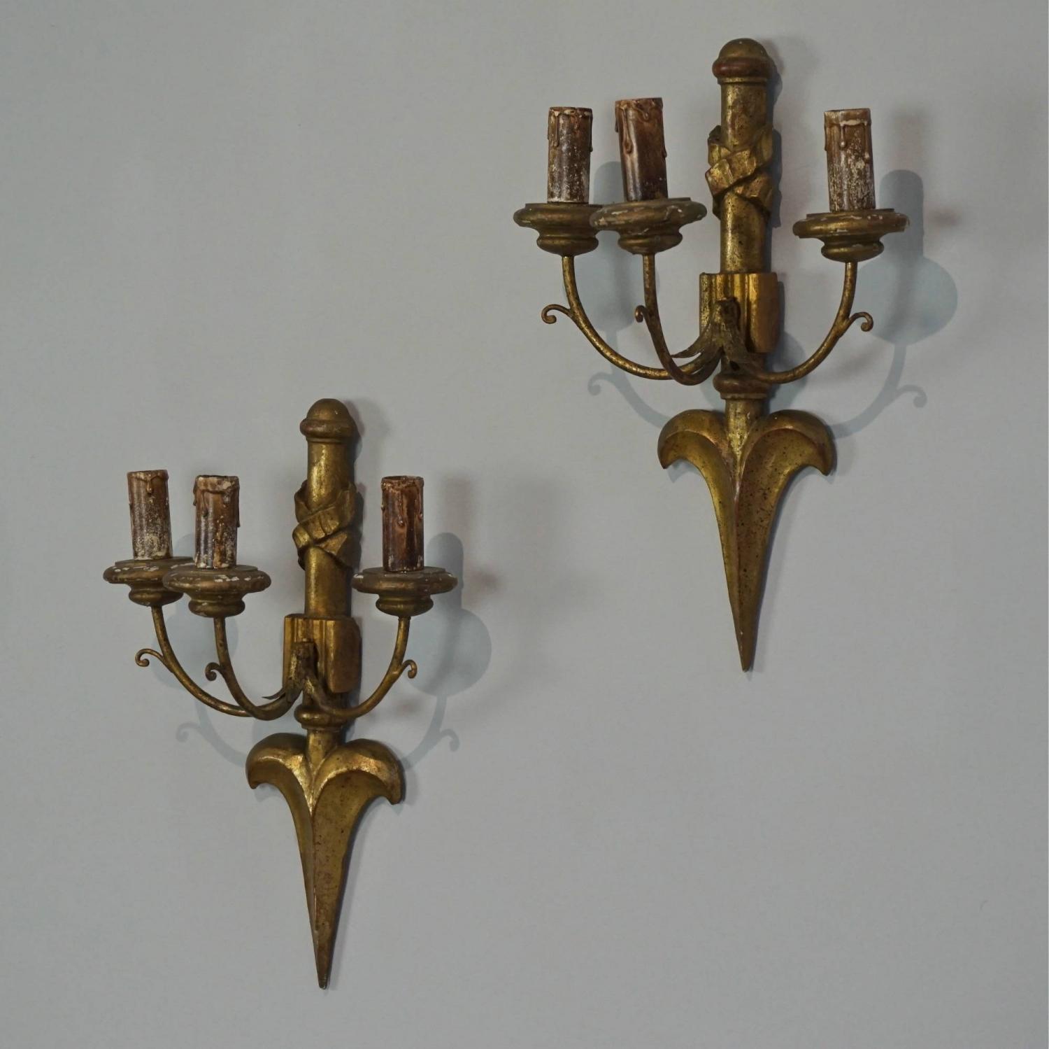 STUNNING PAIR OF HAND CARVED ITALIAN WALL LIG