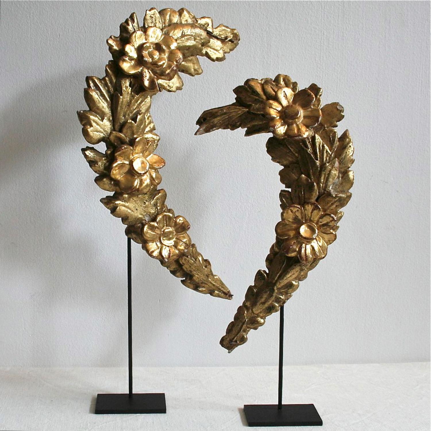 PAIR OF CARVED & GILDED ITALIAN BAROQUE GUIRLANDES