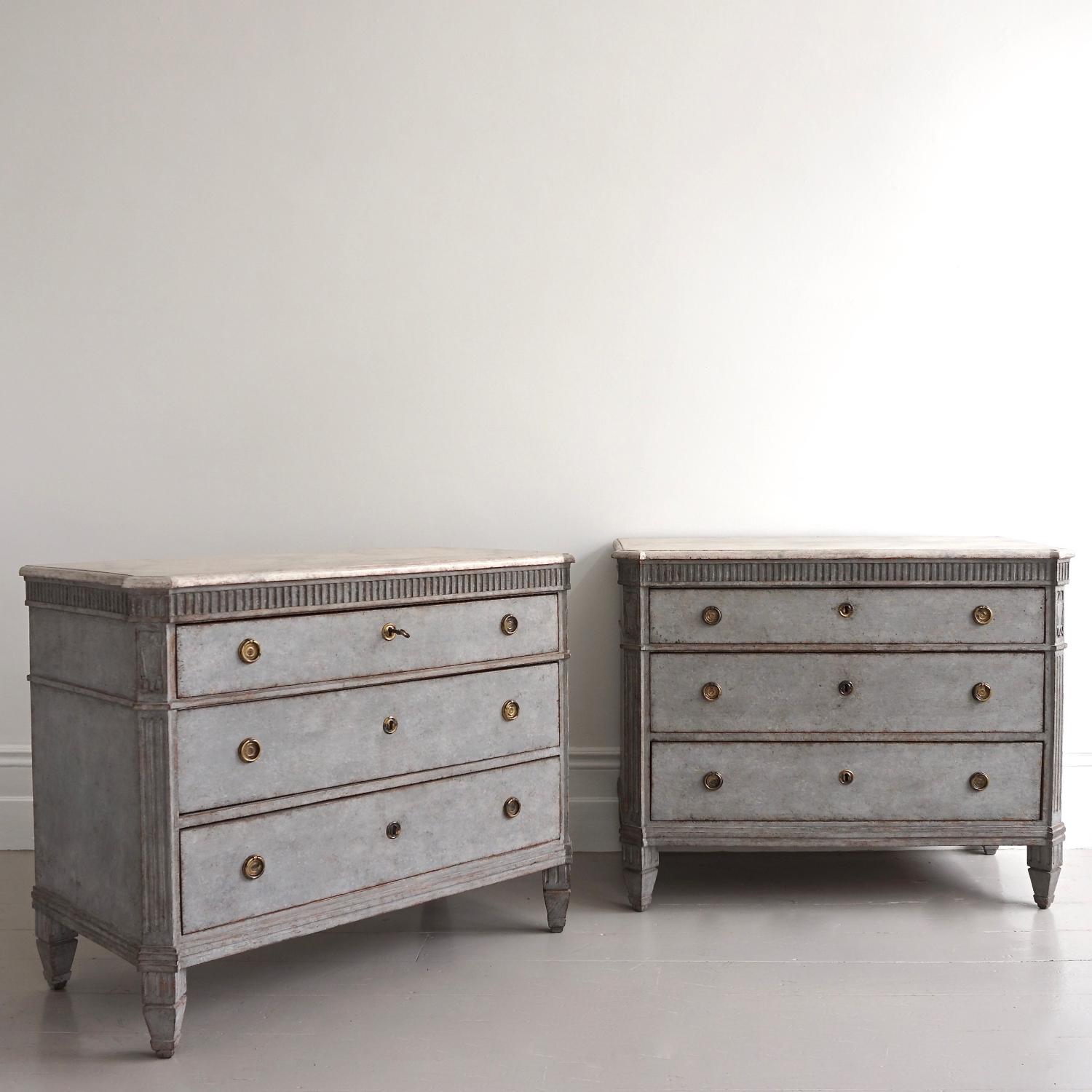 OUTSTANDING PAIR OF GUSTAVIAN STYLE CHESTS