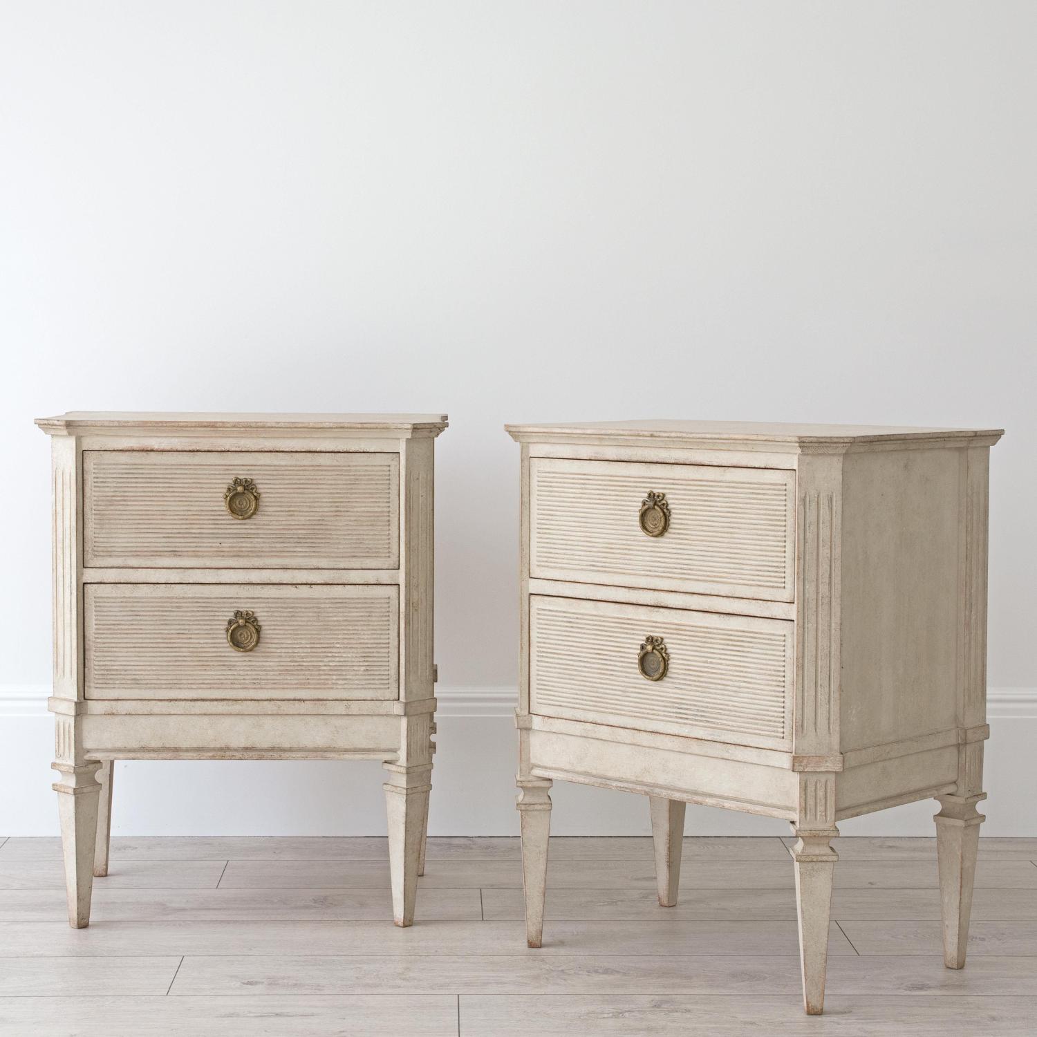 PAIR OF BESPOKE BEDSIDE CHESTS