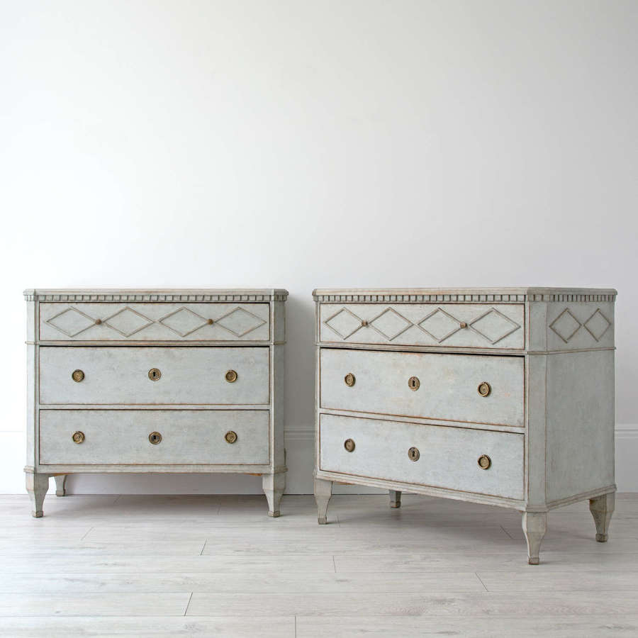 PAIR OF GUSTAVIAN STYLE CHESTS
