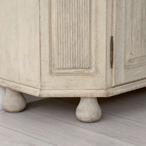 BAROK TRAPEZOID SIDEBOARD